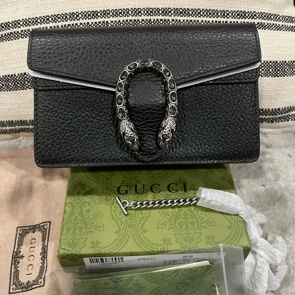 Gucci mini Dionysus on chain